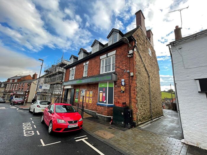 2 Bedroom Flat To Rent In High Street, Kidderminster, DY14