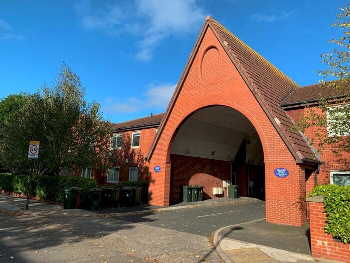 2 Bedroom Flat To Rent In Thorntree Drive, Whitley Bay, NE25