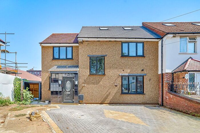 7 Bedroom Property To Rent In Rushdene Close, Northolt, UB5