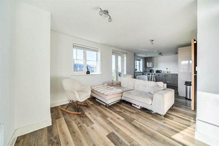 2 Bedroom Flat For Sale In Lynx Street, Margate, CT9