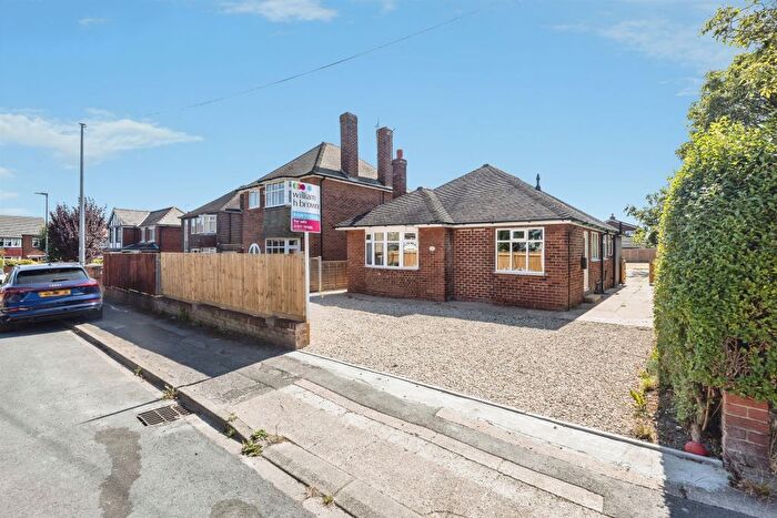 3 Bedroom Detached Bungalow For Sale In Chequerfield Avenue, Pontefract, WF8