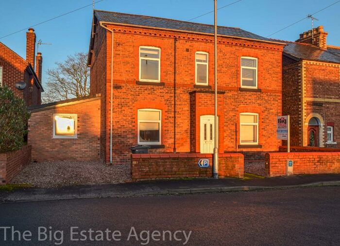 7 Bedroom House Of Multiple Occupation To Rent In Fairfield Road, Deeside, CH5