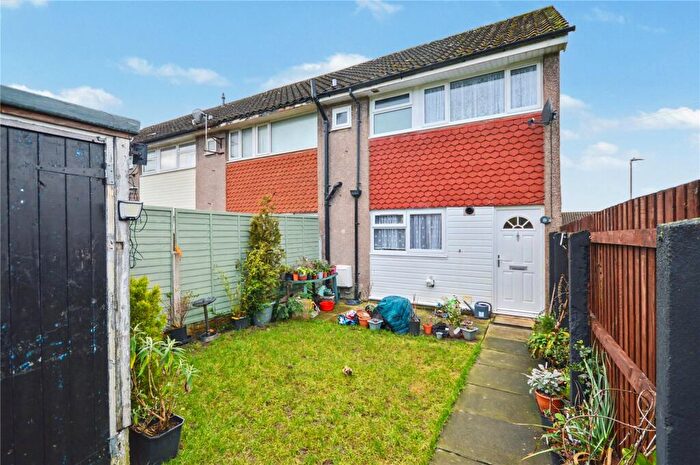 2 Bedroom Terraced House For Sale In Helston Road, Leeds, West Yorkshire, LS10