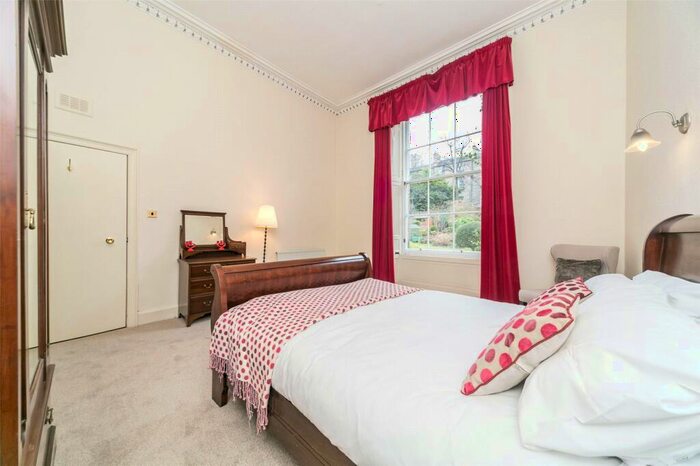 1 Bedroom Property To Rent In Great King Street, Edinburgh, EH3