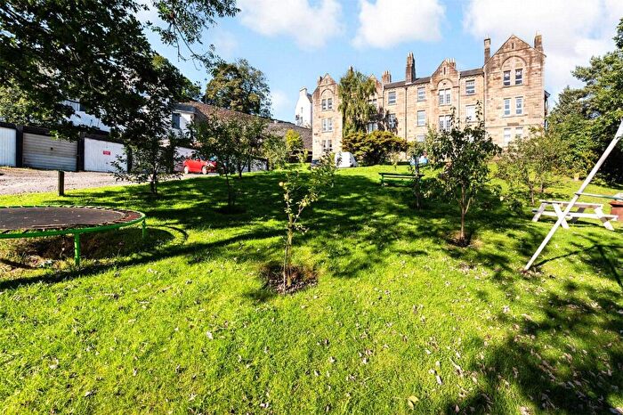3 Bedroom Flat For Sale In Castle Court, Stirling, Stirlingshire, FK8