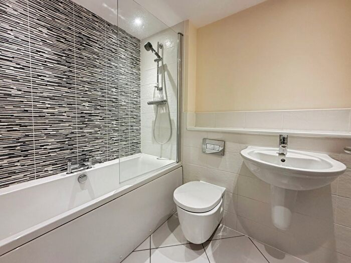 3 Bedroom Terraced House For Sale In Blockley Road, Hadley, TF1