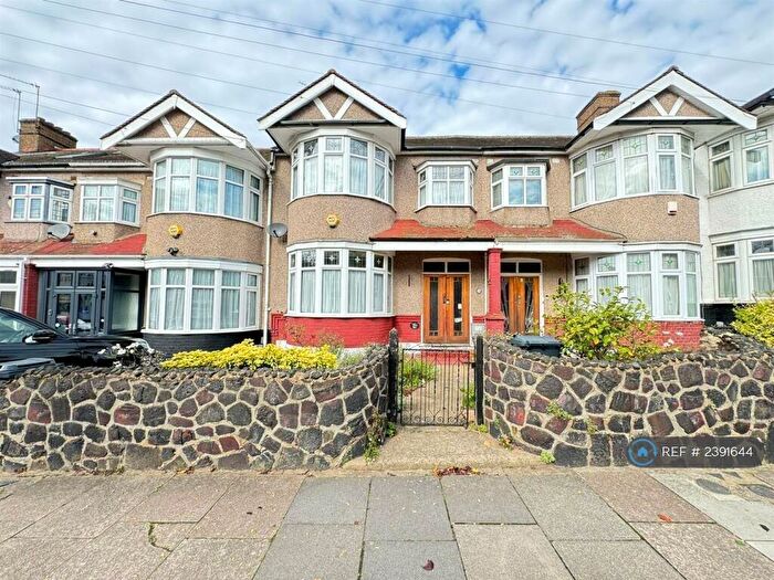 3 Bedroom Terraced House To Rent In Fowey Avenue, Ilford, IG4