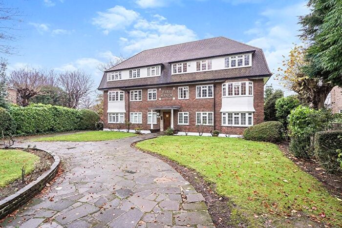 2 Bedroom Flat To Rent In Christchurch Park, Sutton, SM2