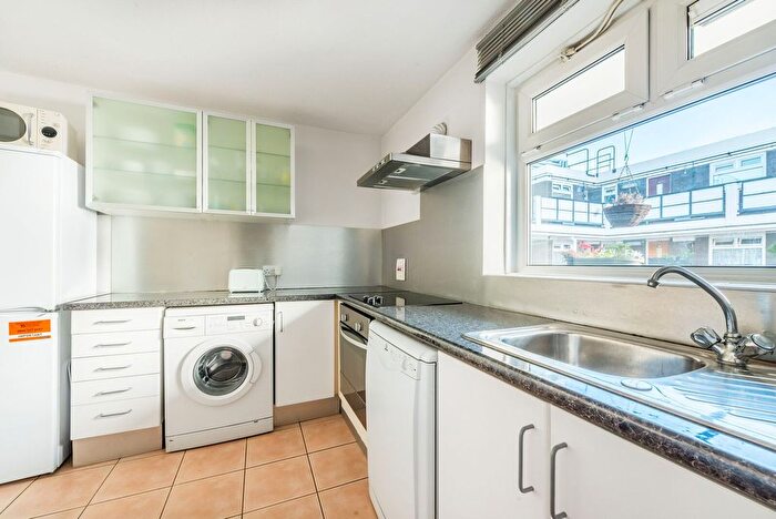1 Bedroom Flat For Sale In Westbourne Park Road, Ladbroke Grove, London, W11