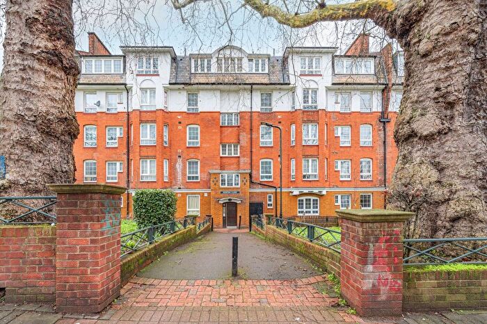 3 Bedroom Flat For Sale In Brixton Hill, Brixton Hill, London, SW2