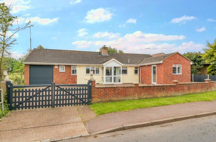 3 Bedroom Detached Bungalow For Sale In Upper Shelton Road, Marston Moretaine, Bedford, MK43