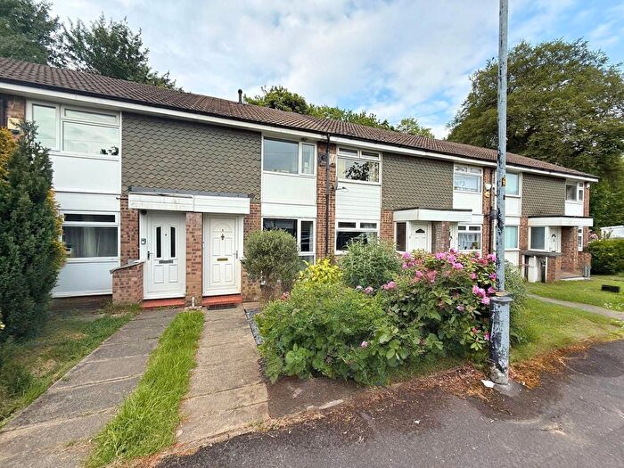 2 Bedroom Terraced House For Sale In Old Well Walk, Sale, M33