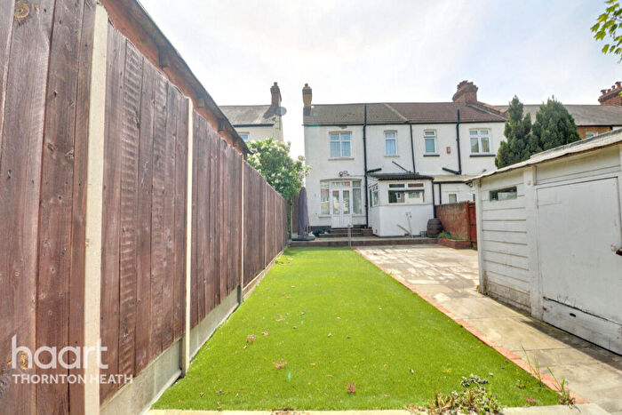 3 Bedroom Terraced House For Sale In Oaklands Avenue, Thornton Heath, CR7