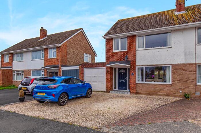 3 Bedroom Semi Detached House For Sale In Glenwood Road, Southbourne, PO10