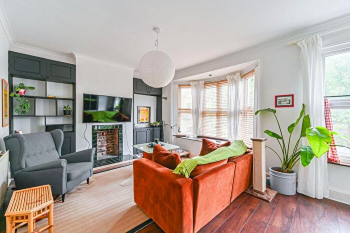 2 Bedroom Flat To Rent In Hillreach, Woolwich, London, SE18
