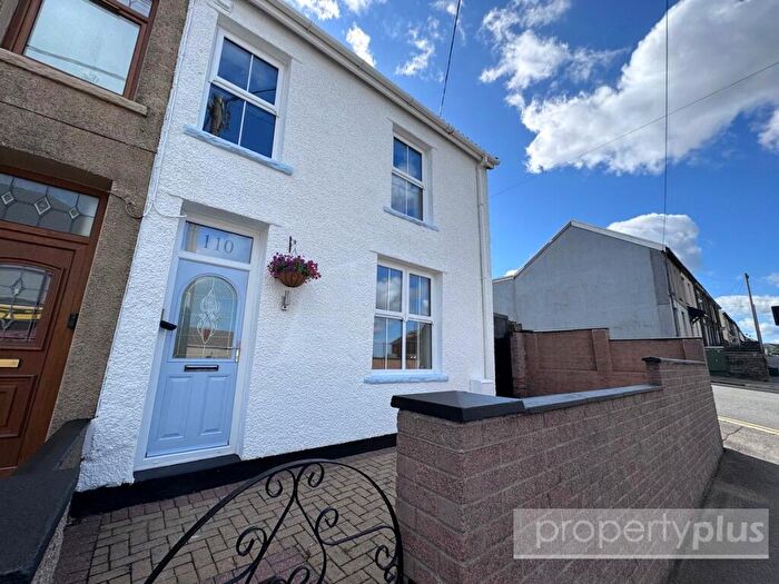 3 Bedroom End Of Terrace House For Sale In Trebanog Road, Trebanog, Porth, Rhondda Cynon Taff, CF39