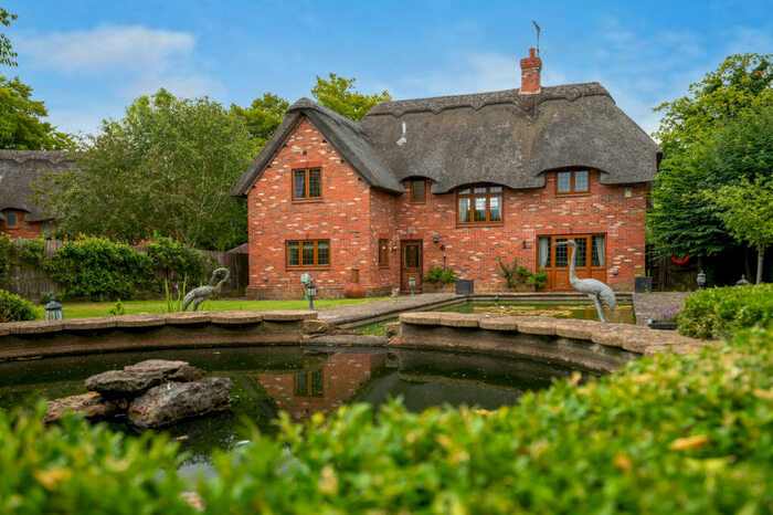 4 Bedroom Detached House For Sale In Stanford On Avon, Northamptonshire, NN6