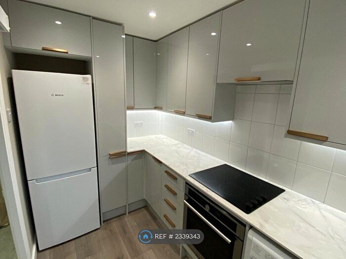 1 Bedroom Flat To Rent In Coates Avenue, London, SW18