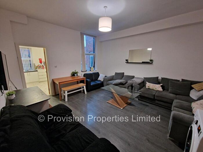 8 Bedroom Terraced House To Rent In Brudenell Road, Hyde Park, Leeds, LS6