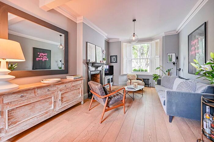 2 Bedroom Flat To Rent In Berrymede Road, Chiswick, W4