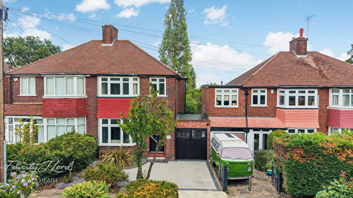 3 Bedroom Semi-Detached House For Sale In Ashridge Crescent, Shooters Hill, SE18