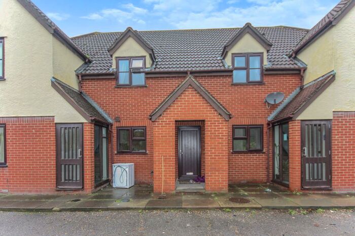 2 Bedroom Apartment To Rent In Van Diemans Lane, Chelmsford, CM2