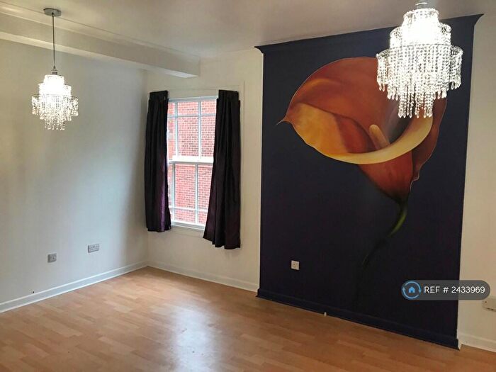 Studio To Rent In Gullane Court, Reading, RG1