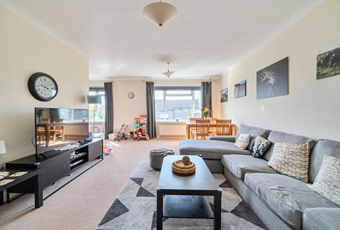 2 Bedroom Apartment For Sale In Glencairn Court, Lansdown Road, Cheltenham, Gloucestershire, GL50