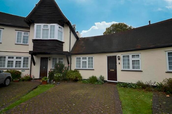 1 Bedroom Cottage To Rent In Ivy House Road, Ickenham, UB10