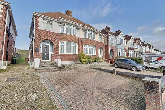 3 Bedroom Property For Sale In Woodfield Avenue, Portsmouth, PO6