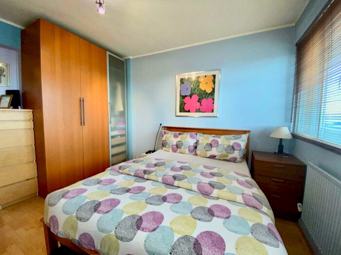 2 Bedroom Flat To Rent In Trelawney Estate, Hackney Central, E9