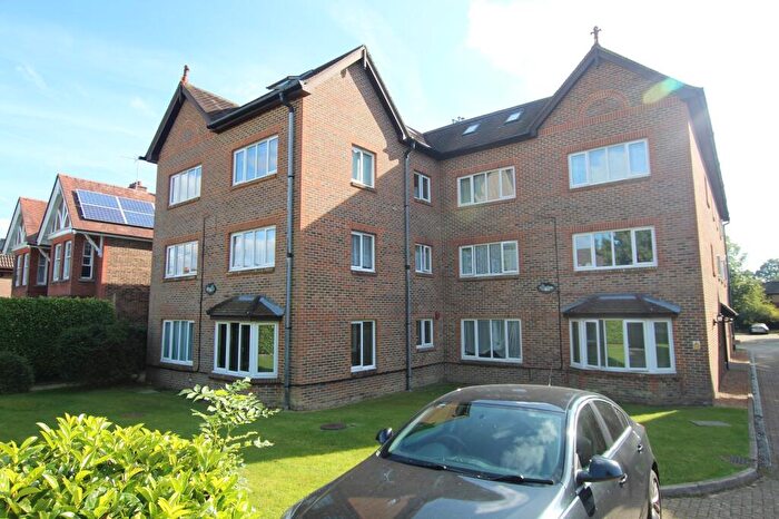 Studio To Rent In Perryfield Road, Crawley, West Sussex., RH11