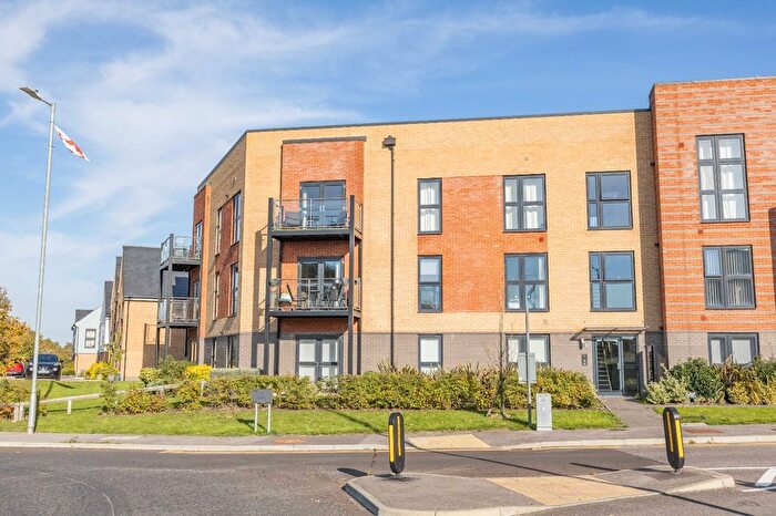 2 Bedroom Flat For Sale In Breeze Meadow, Faversham, Kent, ME13