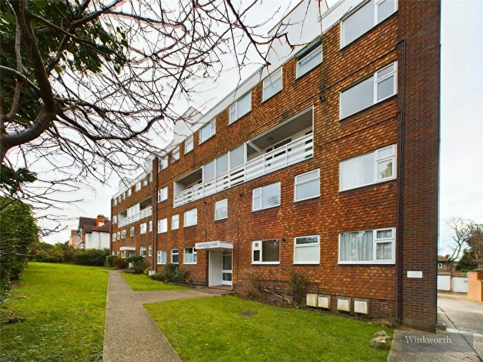 2 Bedroom Apartment To Rent In Cranes Park, Surbiton, KT5