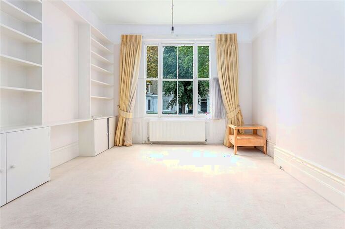 2 Bedroom Maisonette To Rent In Keith Grove, London, W12