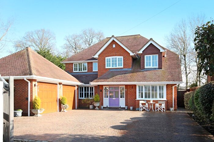 5 Bedroom Country House For Sale In Seer Mead, Seer Green, Beaconsfield, Buckinghamshire, HP9