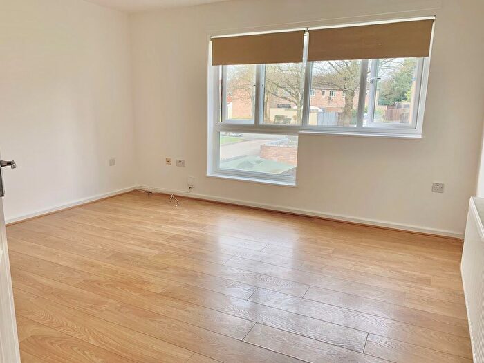 2 Bedroom Flat To Rent In Farmhouse Road, Willenhall, WV12