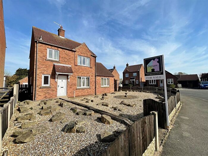 3 Bedroom Detached House For Sale In Tate Close, Wistow, YO8