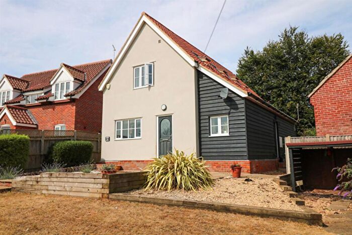 3 Bedroom Detached House For Sale In The Street, Snape, Saxmundham, IP17