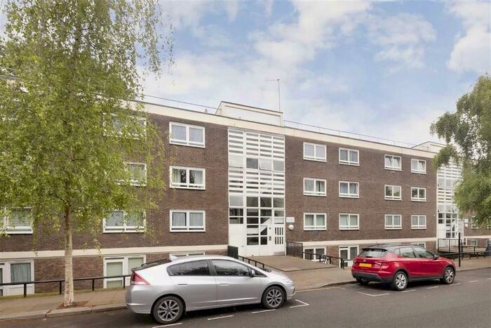 3 Bedroom Flat To Rent In Bourne Terrace, London, W2