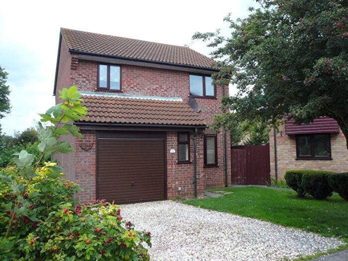 3 Bedroom Detached House To Rent In Cropley Close, Bury St Edmunds, Suffolk, IP32