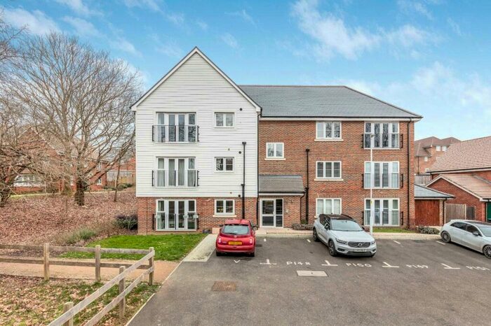 2 Bedroom Apartment To Rent In The Holt, Haywards Heath, RH16
