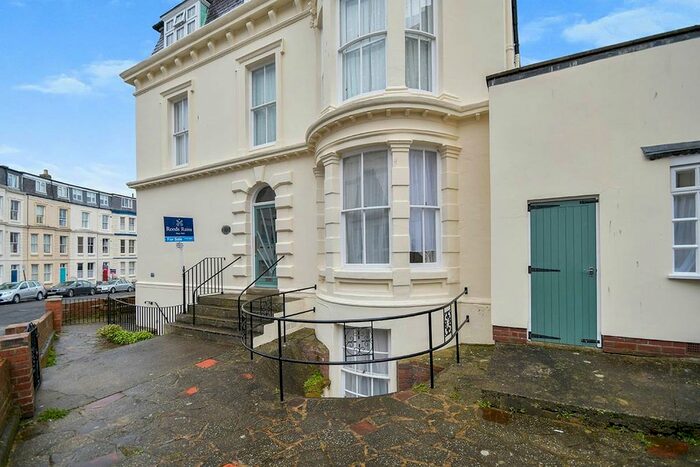 2 Bedroom Flat To Rent In Crown Terrace, Scarborough, North Yorkshire, YO11