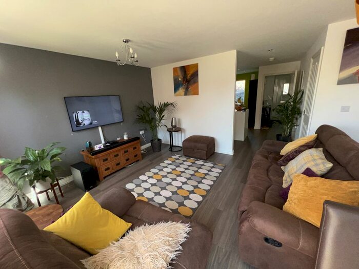 3 Bedroom Terraced House To Rent In Moorcroft Lane, Aylesbury, HP18