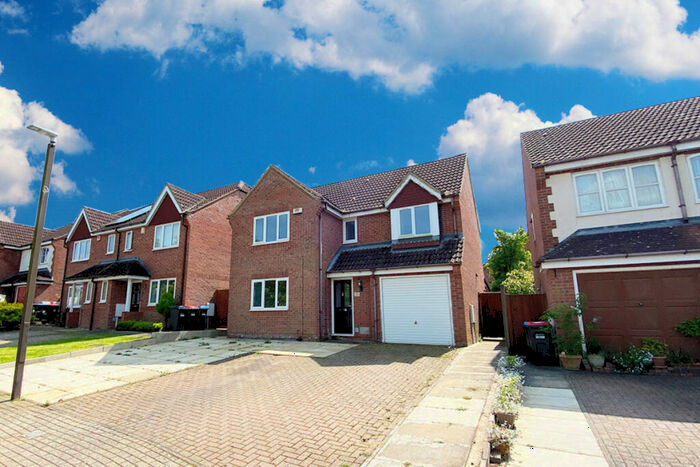 4 Bedroom Detached House To Rent In Dodman Green, Milton Keynes, MK4