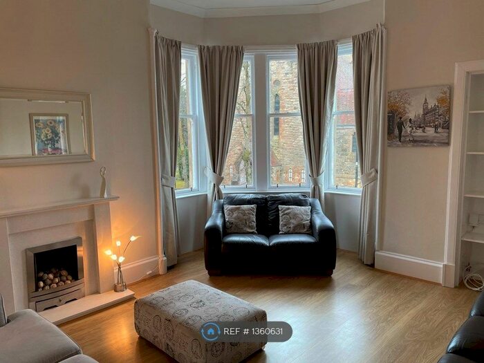 2 Bedroom Flat To Rent In Drymen Road, Bearsden, Glasgow, G61