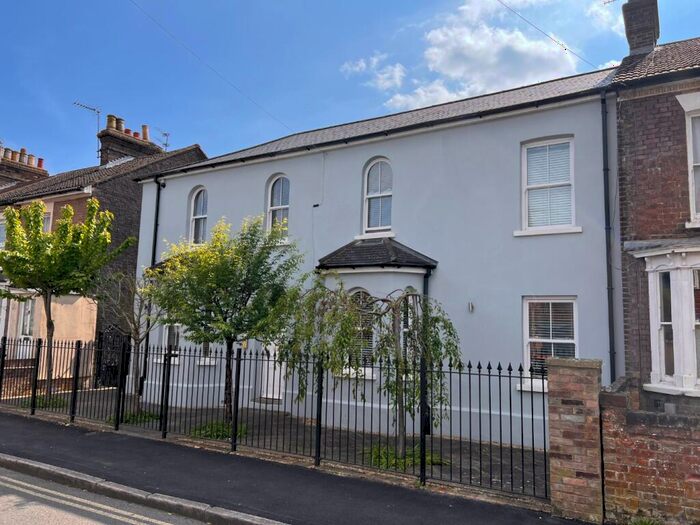 1 Bedroom Apartment To Rent In Victoria Street, Dunstable, LU6