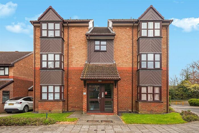 Studio For Sale In Ash Walk, Wembley, HA0