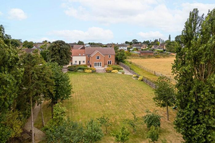 5 Bedroom Detached House For Sale In High Street, Hail Weston, St. Neots, Cambridgeshire, PE19