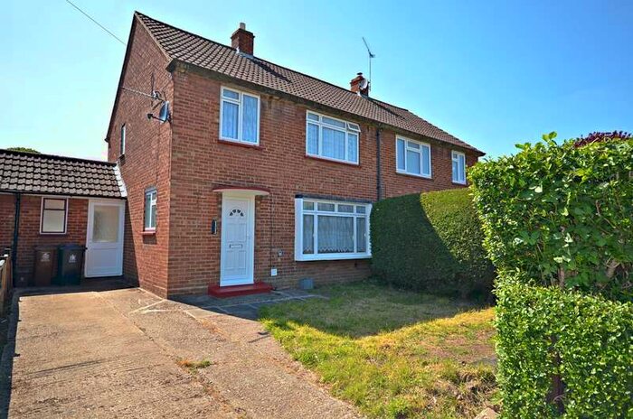 3 Bedroom Semi-Detached House To Rent In Almond Road, Burnham, SL1